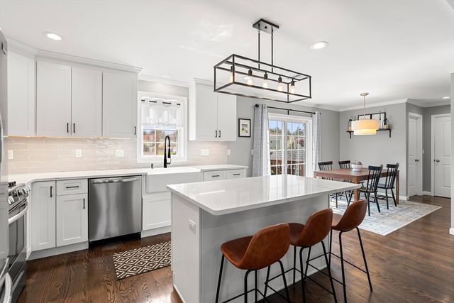 85 Prattown Lane, Bridgewater, MA 02324