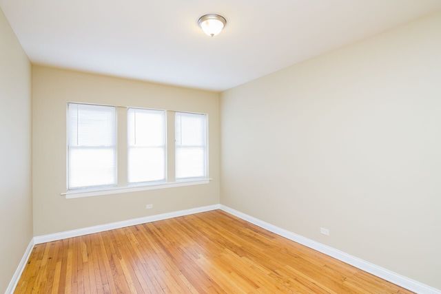 2344 N KENNETH Avenue 3E, Chicago, IL 60639