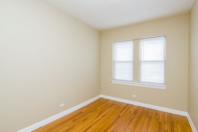 2344 N KENNETH Avenue 3E, Chicago, IL 60639