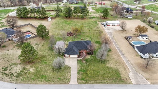 3472 Grapevine Drive, Springdale, AR 72762