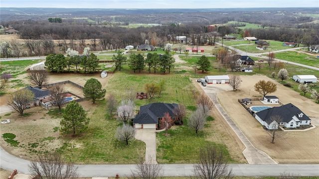 3472 Grapevine Drive, Springdale, AR 72762
