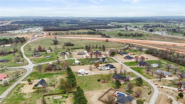 3472 Grapevine Drive, Springdale, AR 72762