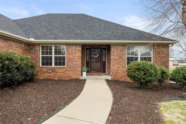 3472 Grapevine Drive, Springdale, AR 72762