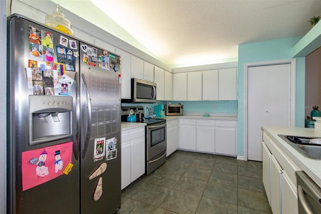 2124 GLEN HEIGHTS PLACE, Lakeland, FL 33813