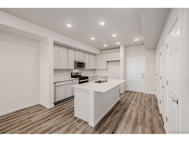 2889 E 103rd Dr, Thornton, CO 80229