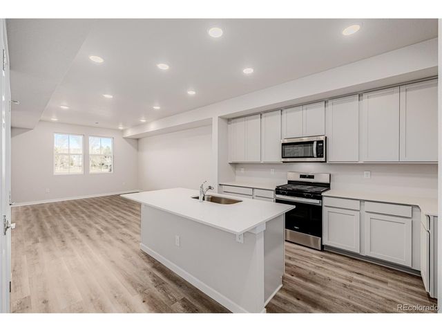 2889 E 103rd Dr, Thornton, CO 80229