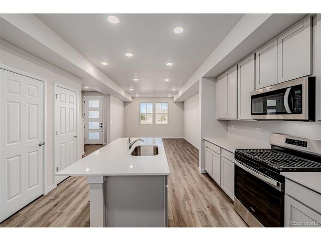 2889 E 103rd Dr, Thornton, CO 80229