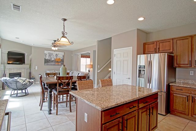 101 Paseo Vista Loop NE, Albuquerque, NM 87124