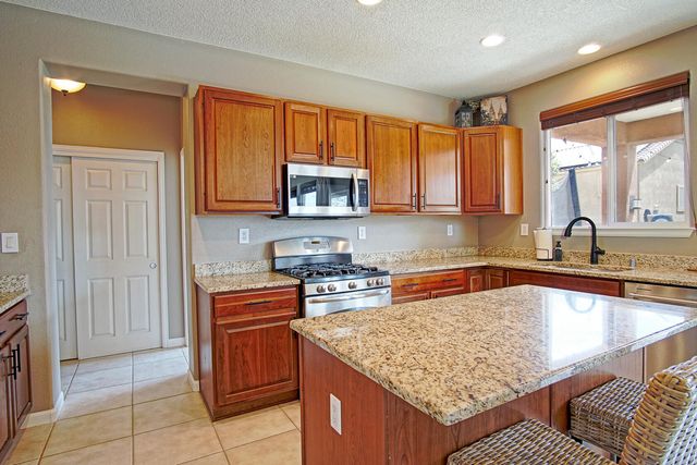 101 Paseo Vista Loop NE, Albuquerque, NM 87124