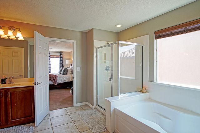 101 Paseo Vista Loop NE, Albuquerque, NM 87124