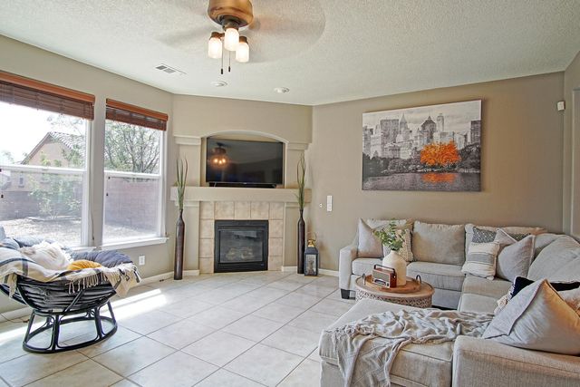 101 Paseo Vista Loop NE, Albuquerque, NM 87124