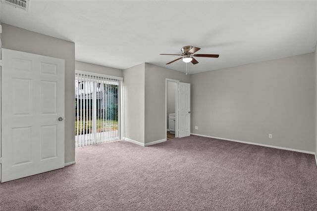1004 S 2nd Street, La Porte, TX 77571