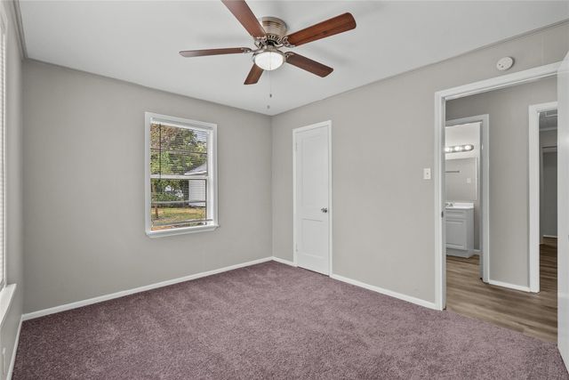 1004 S 2nd Street, La Porte, TX 77571