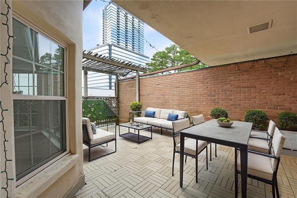 3649 Peachtree NE Road 305, Atlanta, GA 30319