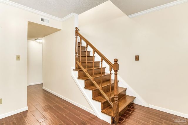 521 Quail Nest Ln, Pensacola, FL 32514