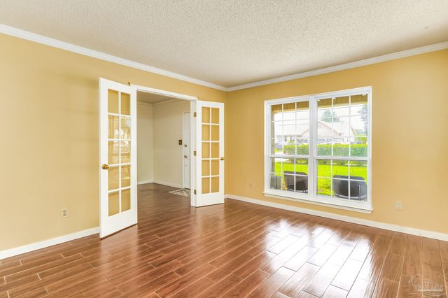 521 Quail Nest Ln, Pensacola, FL 32514