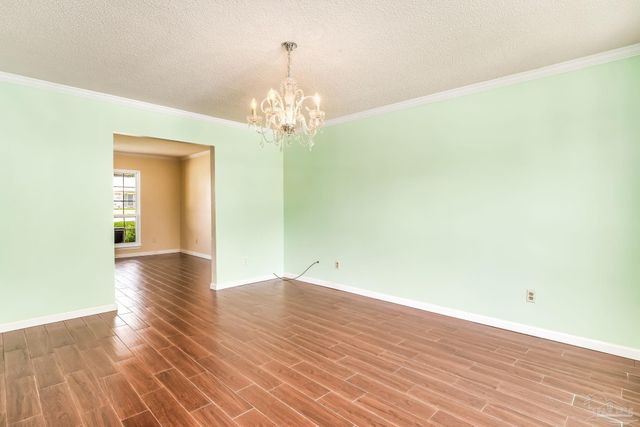 521 Quail Nest Ln, Pensacola, FL 32514