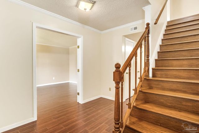 521 Quail Nest Ln, Pensacola, FL 32514