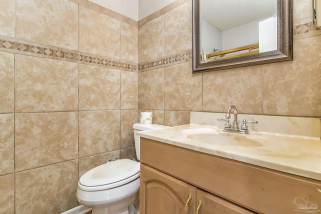 521 Quail Nest Ln, Pensacola, FL 32514