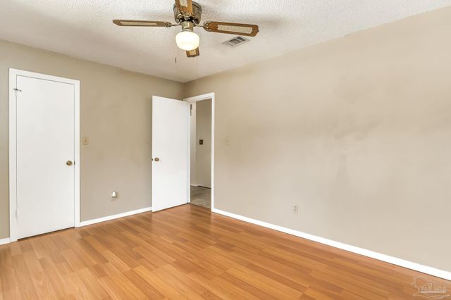 521 Quail Nest Ln, Pensacola, FL 32514