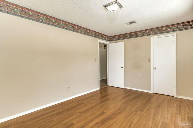 521 Quail Nest Ln, Pensacola, FL 32514