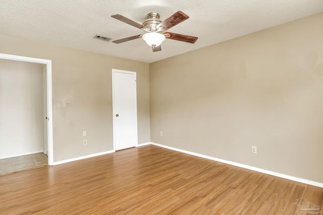 521 Quail Nest Ln, Pensacola, FL 32514