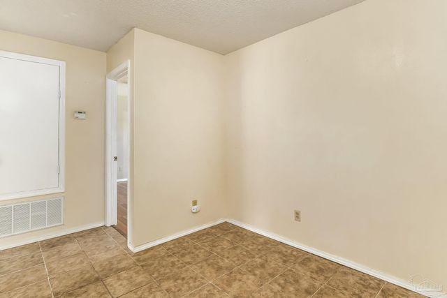 521 Quail Nest Ln, Pensacola, FL 32514