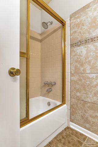 521 Quail Nest Ln, Pensacola, FL 32514