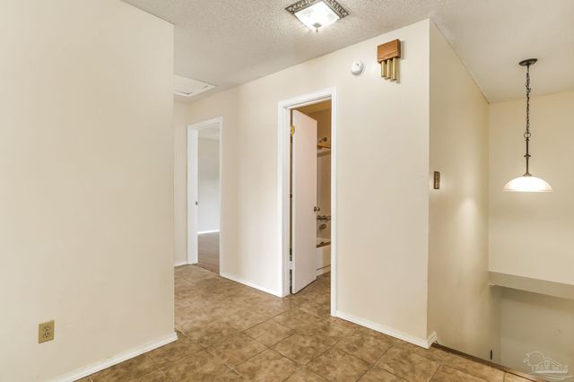 521 Quail Nest Ln, Pensacola, FL 32514