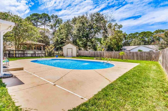 521 Quail Nest Ln, Pensacola, FL 32514