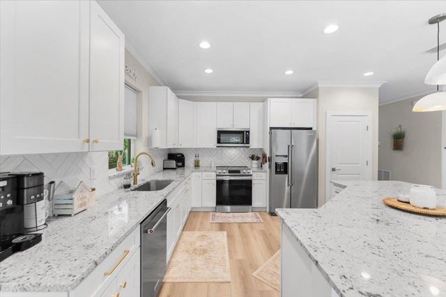 633 W Pope Rd, St Augustine, FL 32080