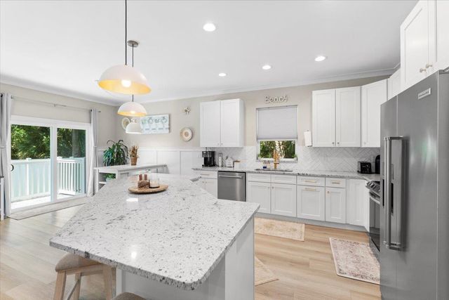 633 W Pope Rd, St Augustine, FL 32080