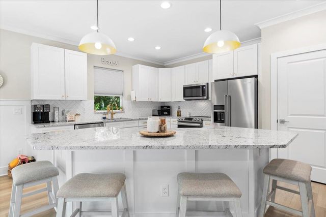 633 W Pope Rd, St Augustine, FL 32080