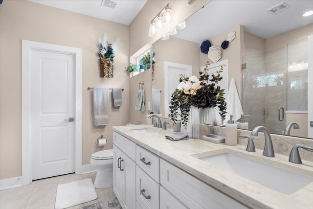 633 W Pope Rd, St Augustine, FL 32080