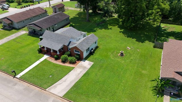509 12th Avenue NW, Decatur, AL 35601