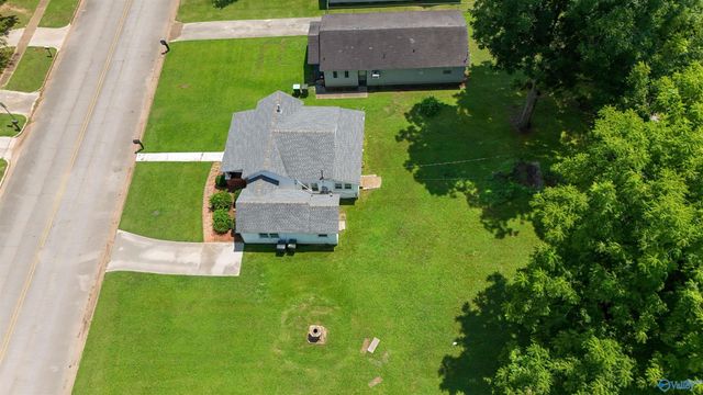 509 12th Avenue NW, Decatur, AL 35601