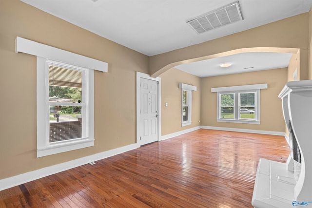 509 12th Avenue NW, Decatur, AL 35601