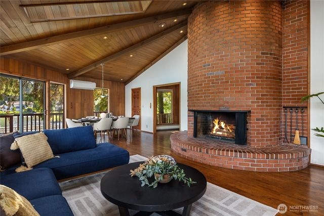 1678 NE Jacobson Road, Poulsbo, WA 98370
