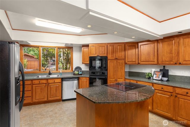 1678 NE Jacobson Road, Poulsbo, WA 98370