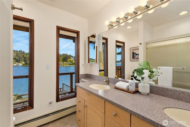 1678 NE Jacobson Road, Poulsbo, WA 98370