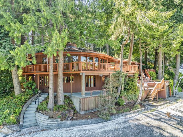 1678 NE Jacobson Road, Poulsbo, WA 98370