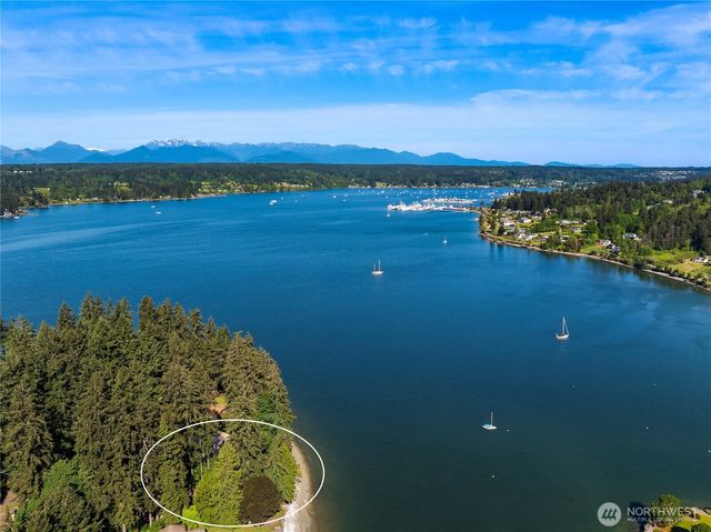 1678 NE Jacobson Road, Poulsbo, WA 98370