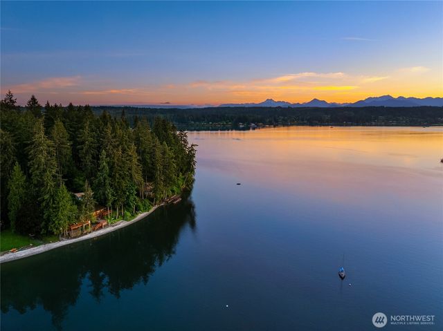 1678 NE Jacobson Road, Poulsbo, WA 98370