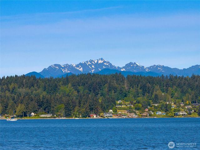 1678 NE Jacobson Road, Poulsbo, WA 98370