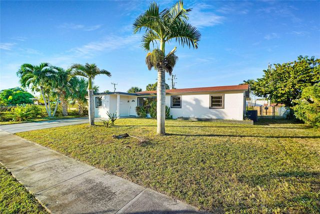 3613 SW 1st St, Fort Lauderdale, FL 33312