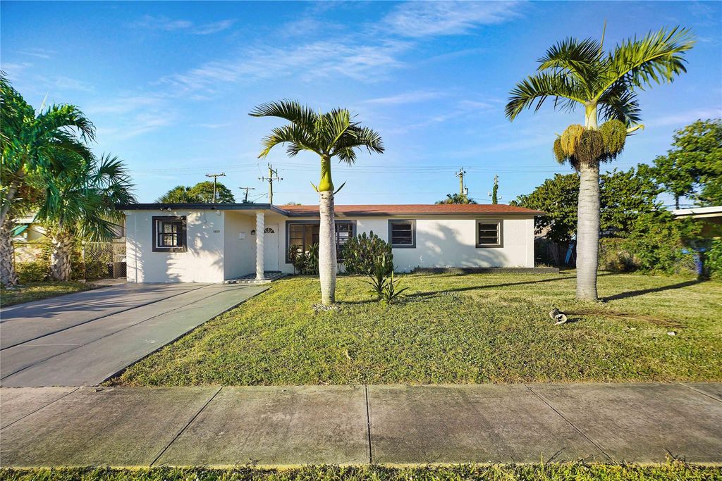 3613 SW 1st St, Fort Lauderdale, FL 33312