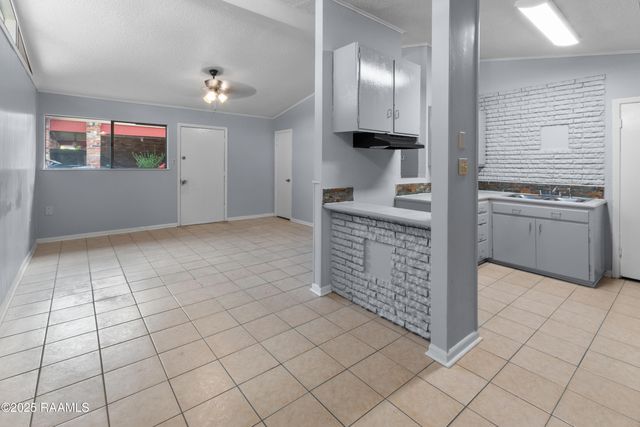 144 S Orleans Drive, Lafayette, LA 70501