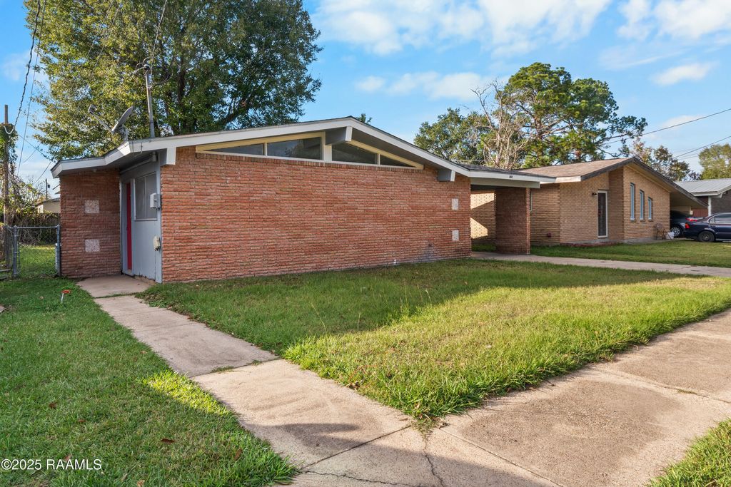 144 S Orleans Drive, Lafayette, LA 70501