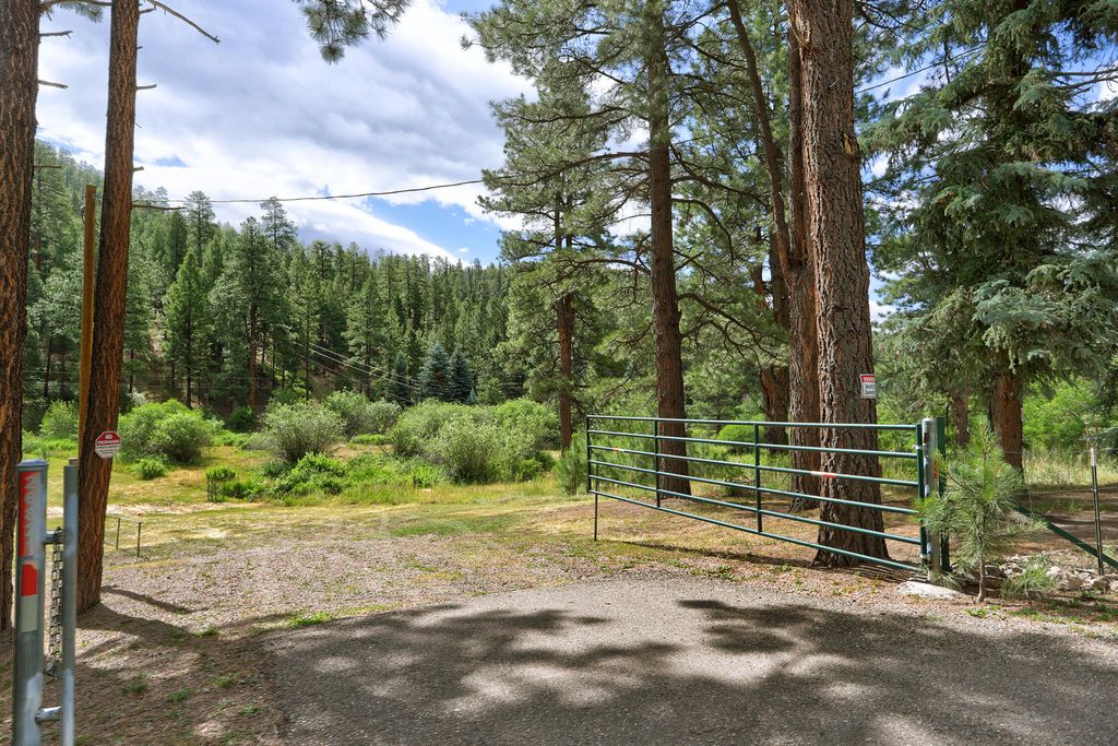 Image 18 of property listing at 26821 New Mexico 126, Jemez Springs, NM 87025