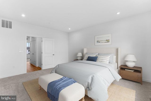 43798 MYSTIC MAROON TER, Ashburn, VA 20147